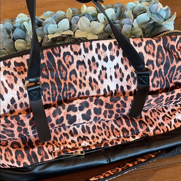 Cavalli Class by Roberto Cavalli Leopard-Print Travel Duffel - Picture 5 of 15